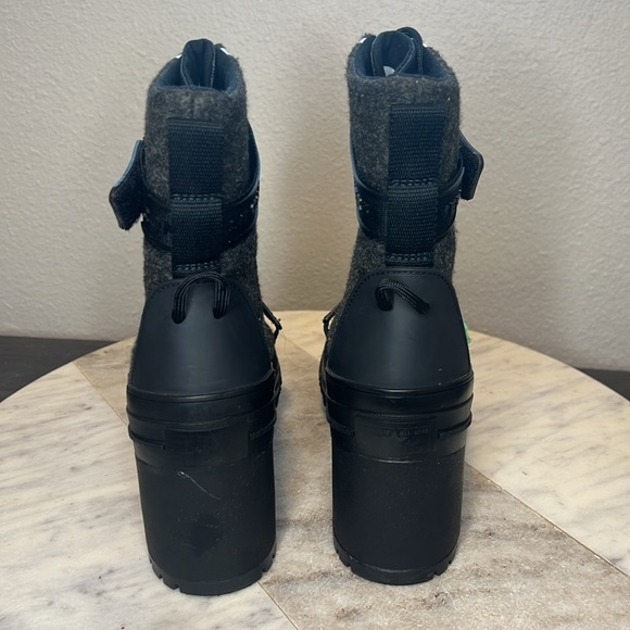 Converse Chuck Taylor All Star Gr82 Heeled Combat Boots in Black/Gray - Size 6.5 - Picture 6 of 14